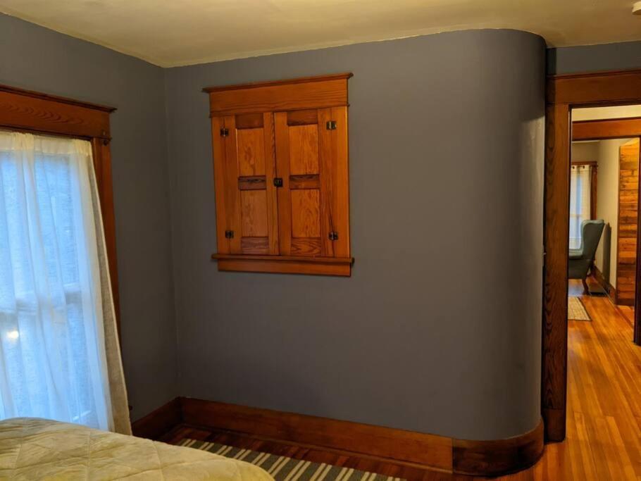Large Bakery Apartment - Central Downtown Location Fredonia Zewnętrze zdjęcie